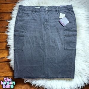 Ava & Viv Women’s Black Denim NWT Slim Fit High-Rise Cargo Skirt (18)